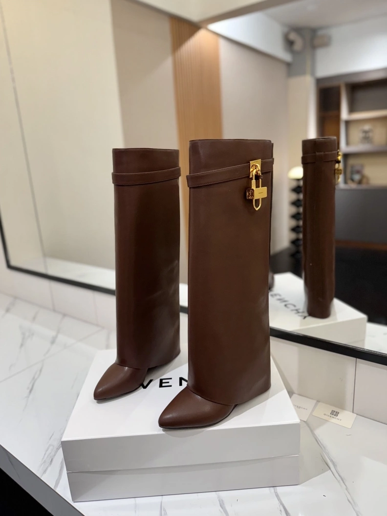 Comfortable Gxvxnchy Boots 153202