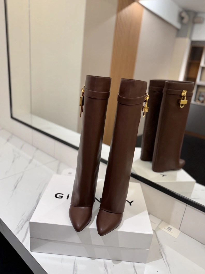 Comfortable Gxvxnchy Boots 153202
