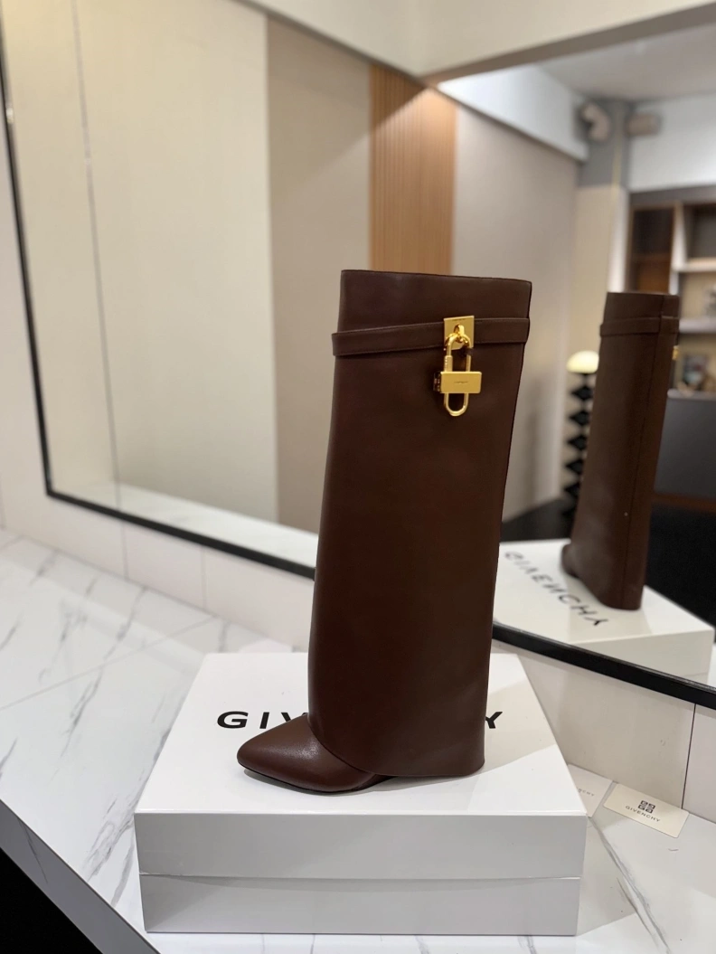 Comfortable Gxvxnchy Boots 153202