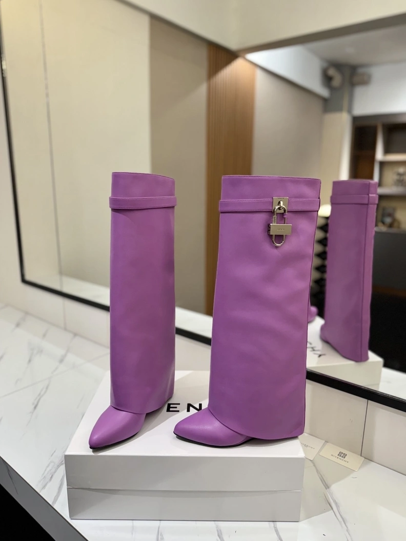Gxvxnchy Boots SportInspired 153211