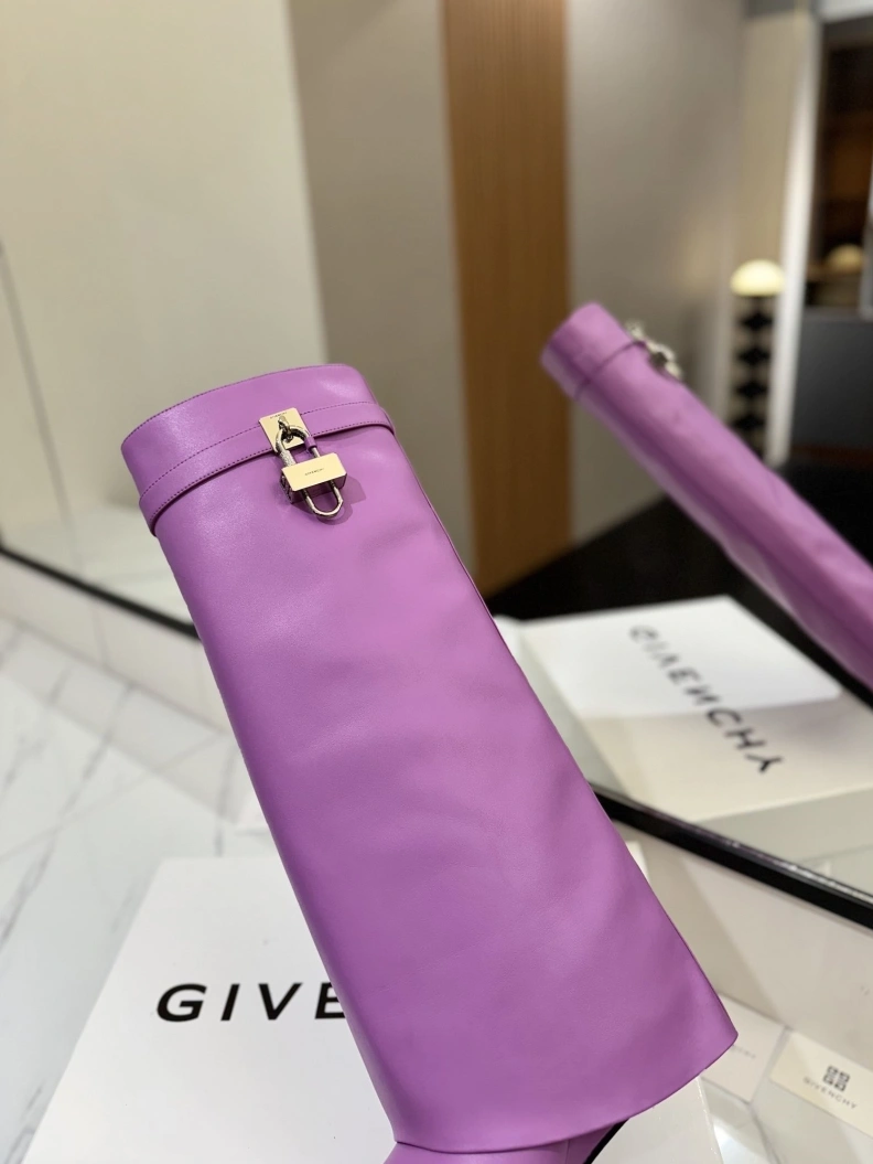 Gxvxnchy Boots SportInspired 153211