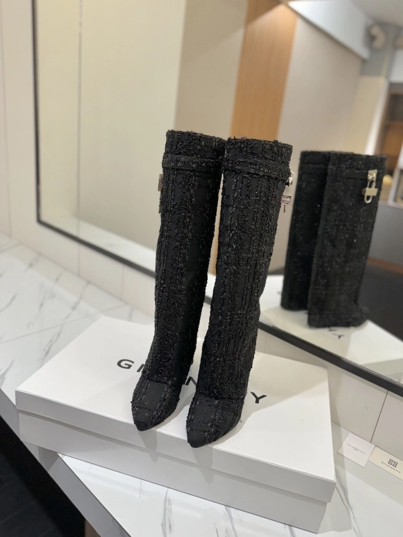Gxvxnchy Boots Classic 153207
