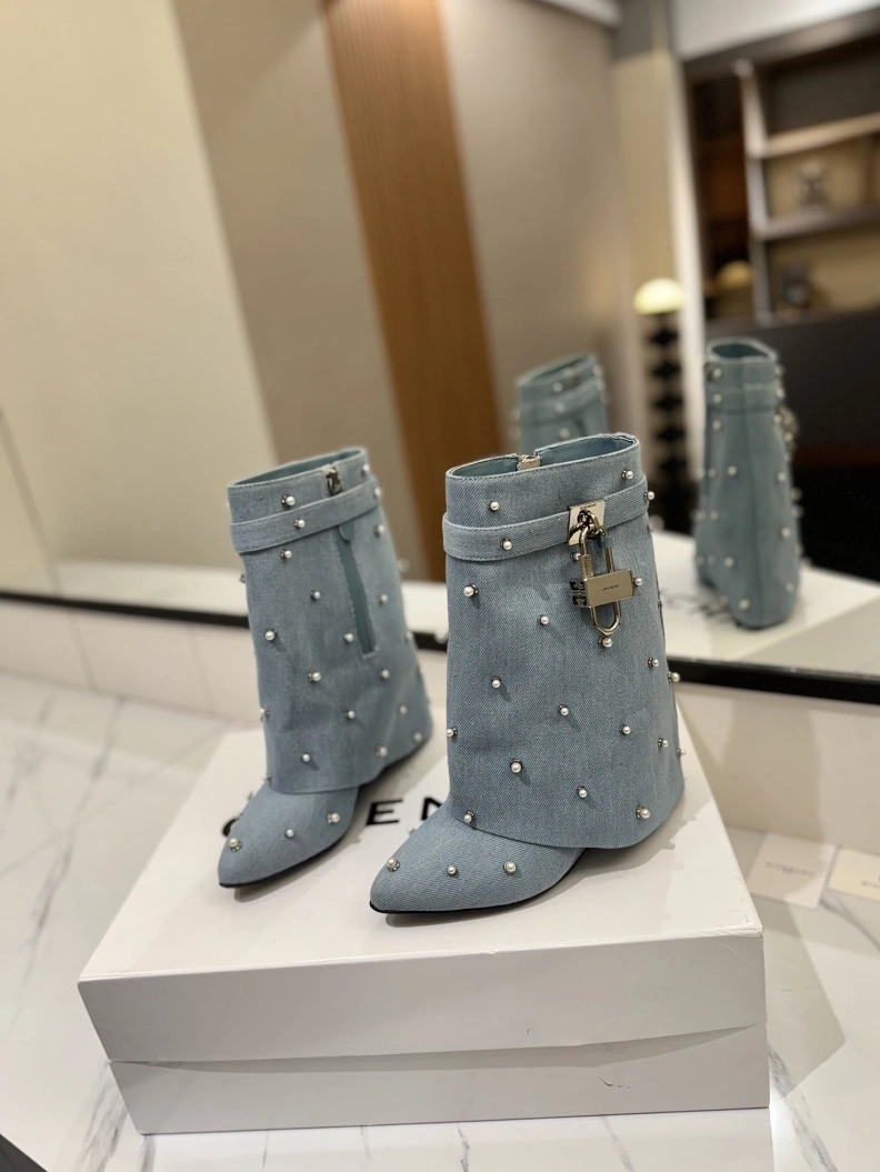 ModernLook Gxvxnchy Boots 153195