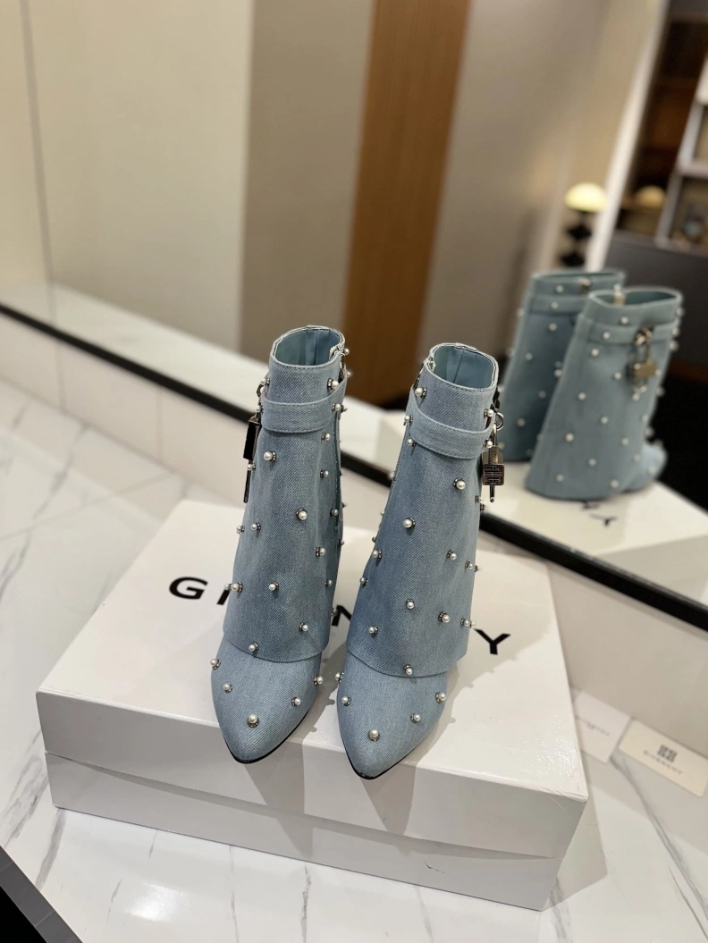 ModernLook Gxvxnchy Boots 153195