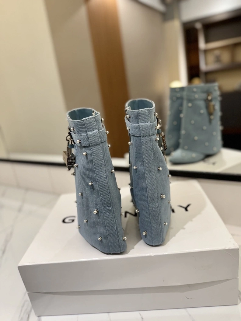 ModernLook Gxvxnchy Boots 153195