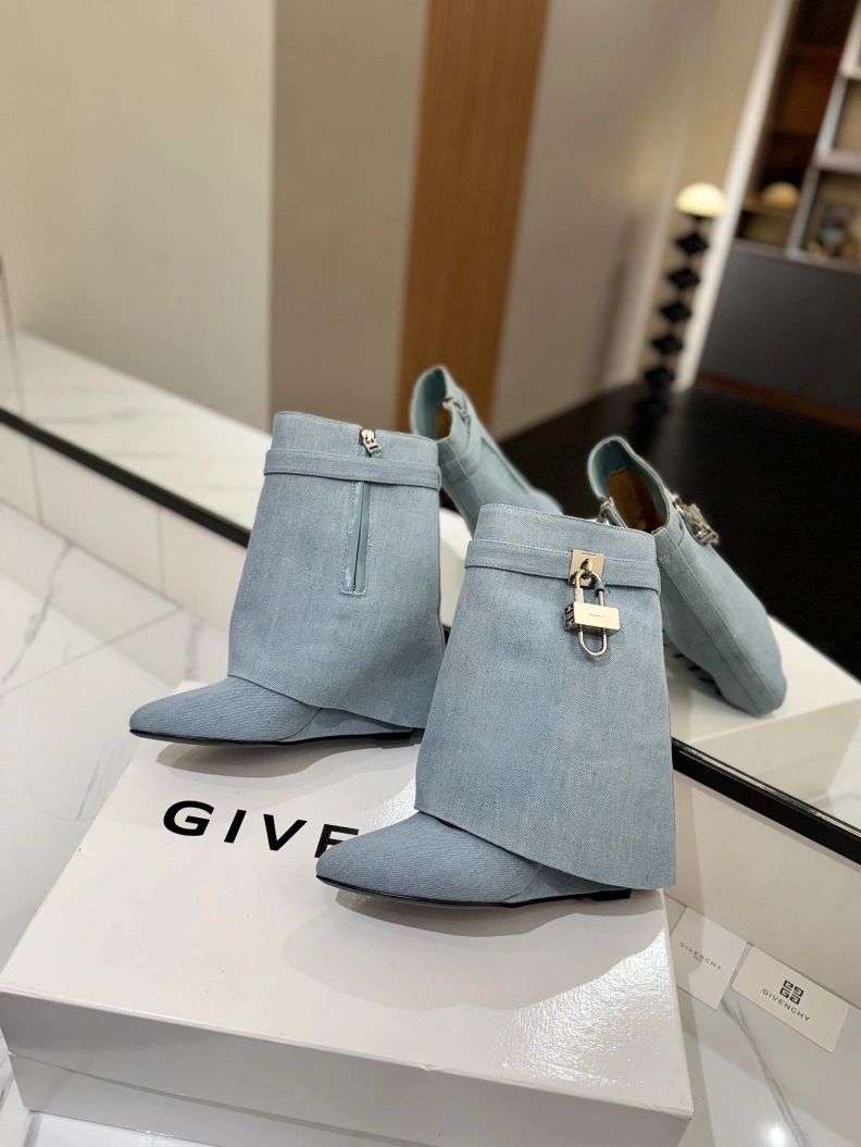 Gxvxnchy Boots Efficient 153204