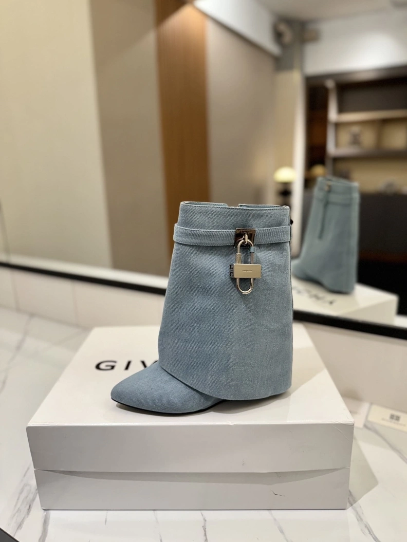 Gxvxnchy Boots Efficient 153204