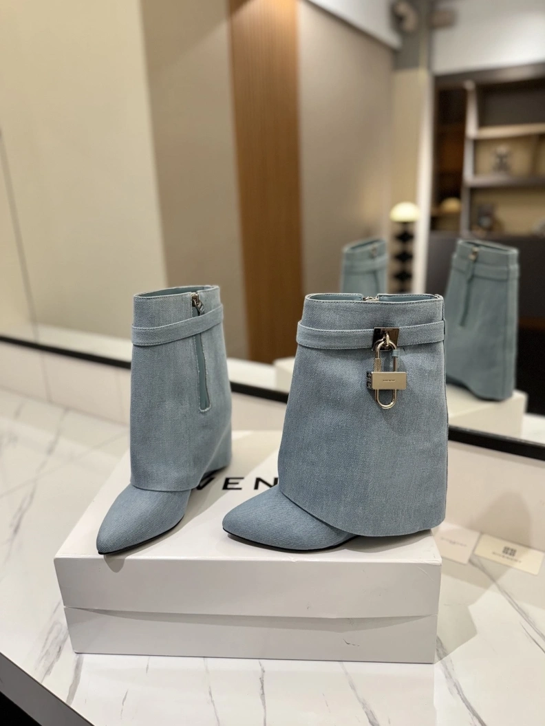 Gxvxnchy Boots Efficient 153204