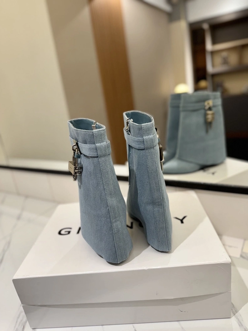 Gxvxnchy Boots Efficient 153204