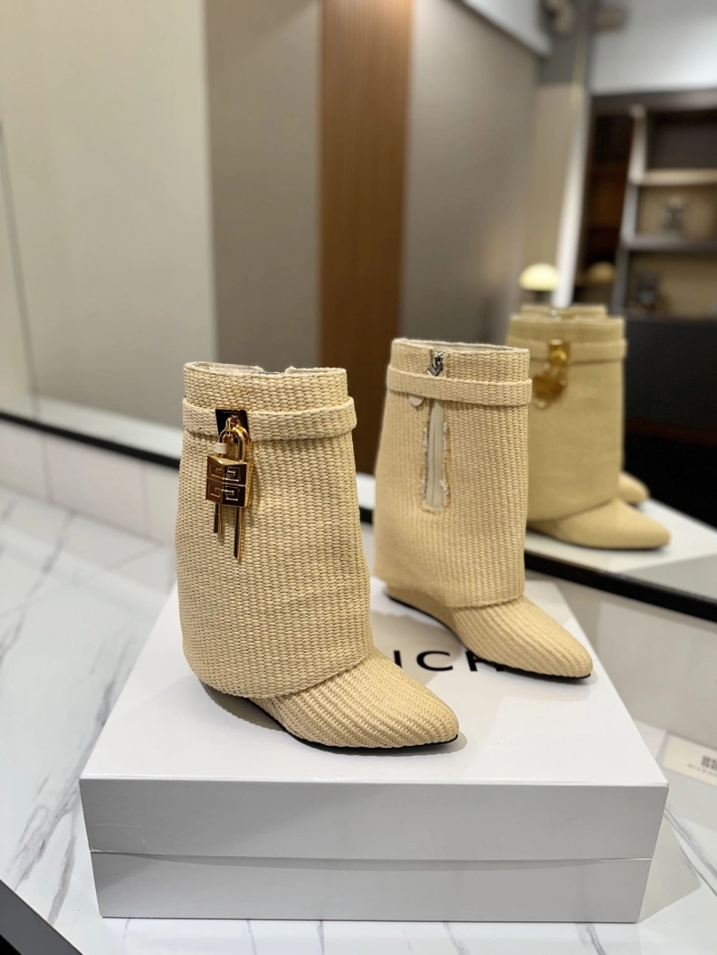 Gxvxnchy Boots SportInspired 153198