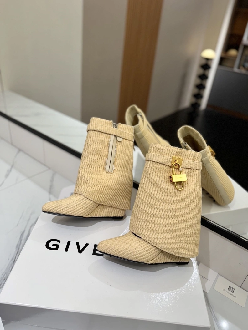 Gxvxnchy Boots SportInspired 153198