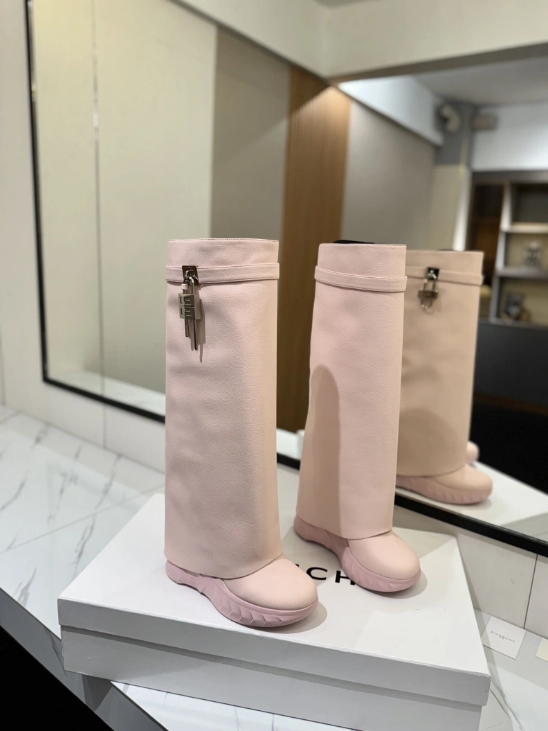 Gxvxnchy Boots Timeless 153189