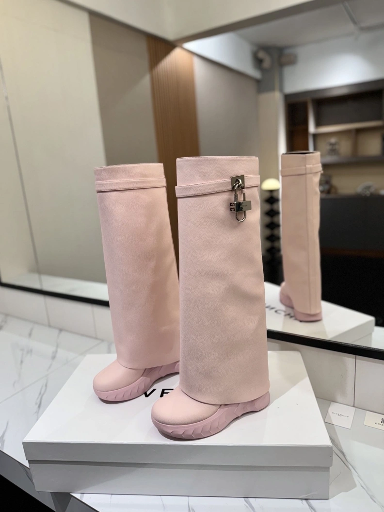 Gxvxnchy Boots Timeless 153189