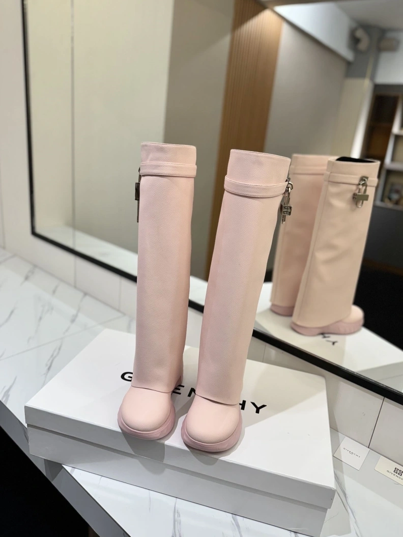 Gxvxnchy Boots Timeless 153189