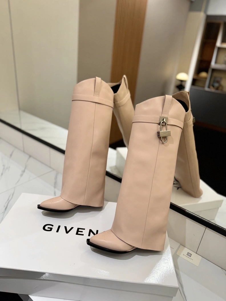 Gxvxnchy Boots Classic 153181