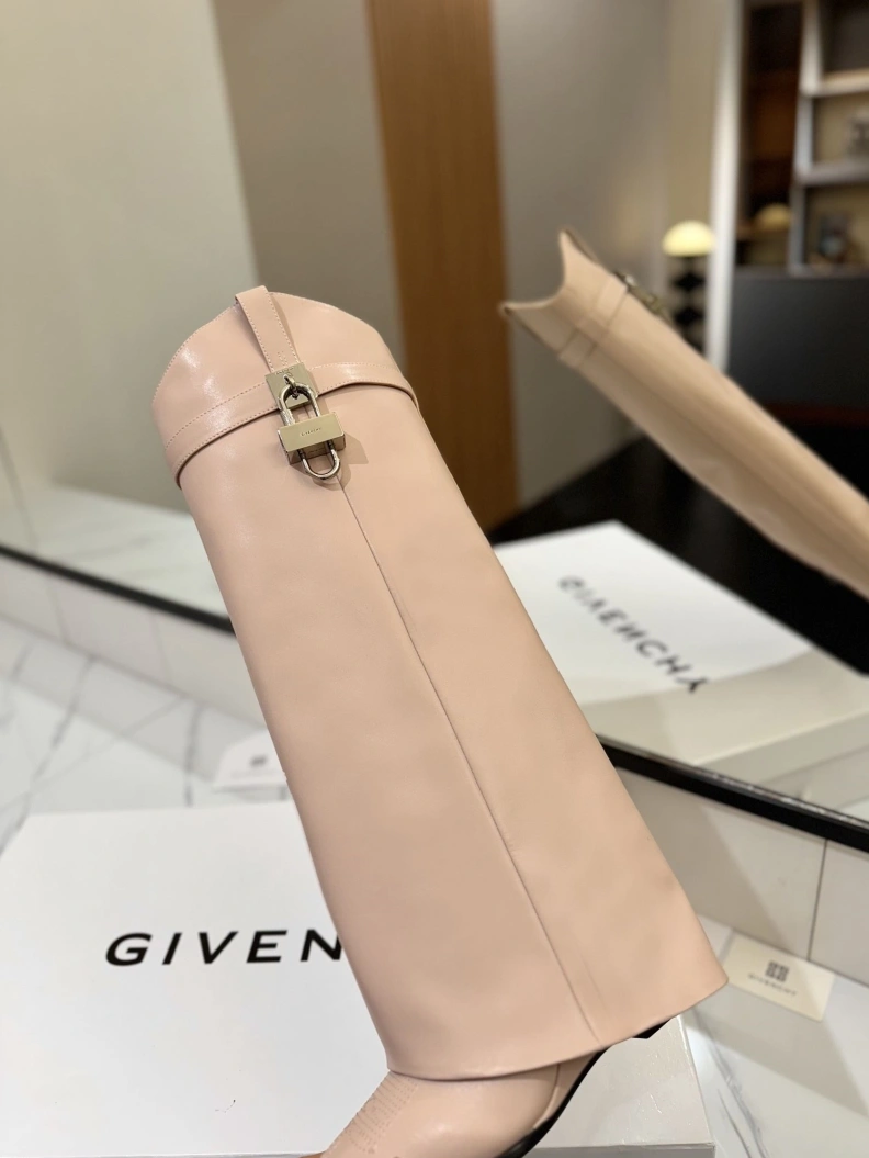 Gxvxnchy Boots Classic 153181