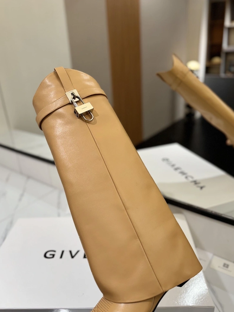 Gxvxnchy Boots Compact 153180