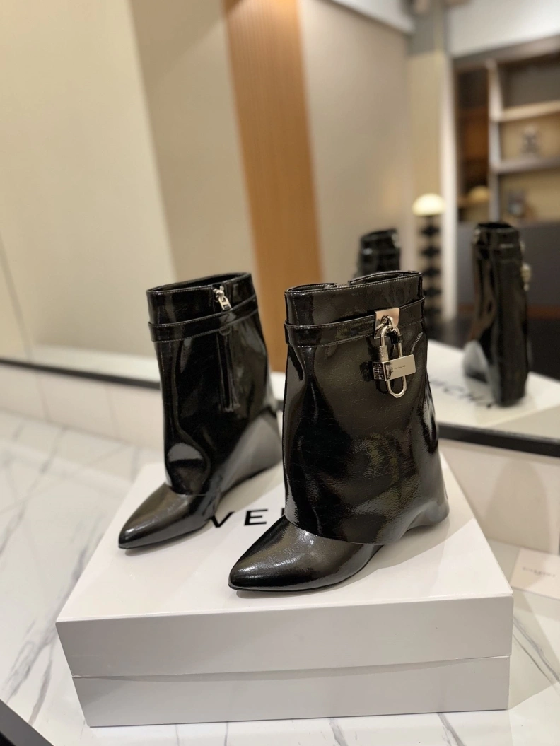 Gxvxnchy Boots ModernLook 153178