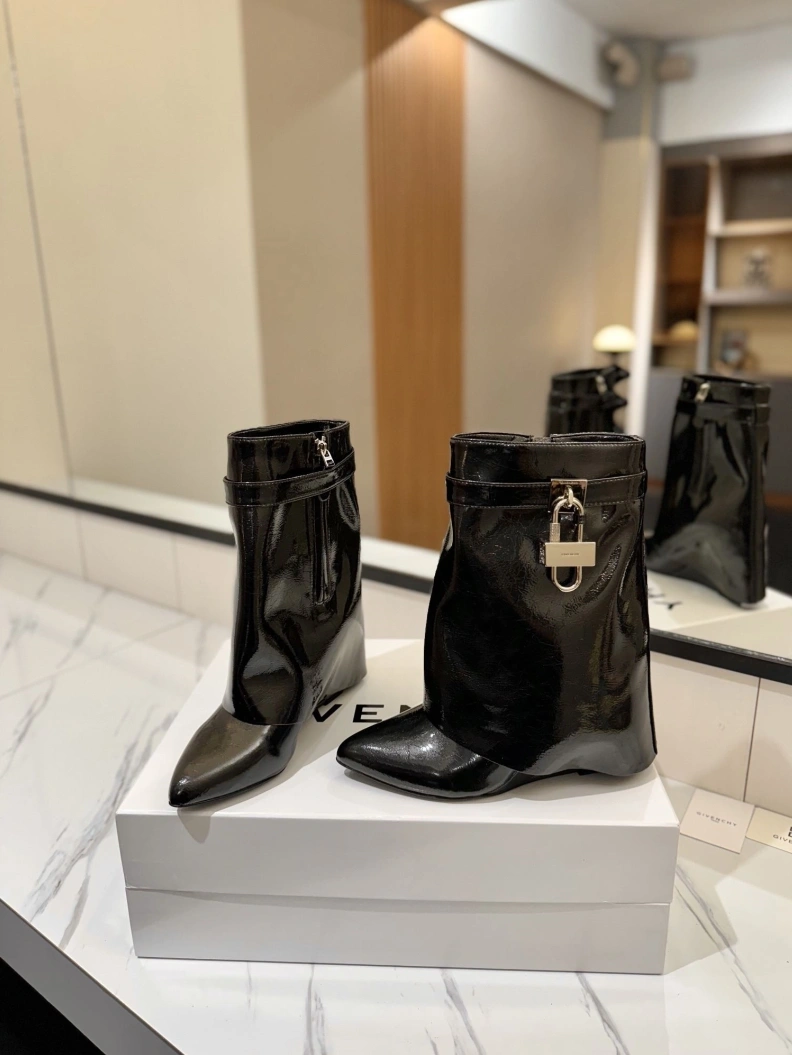 Gxvxnchy Boots ModernLook 153178