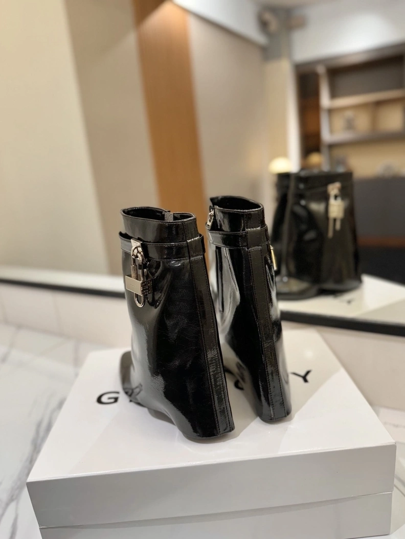 Gxvxnchy Boots ModernLook 153178