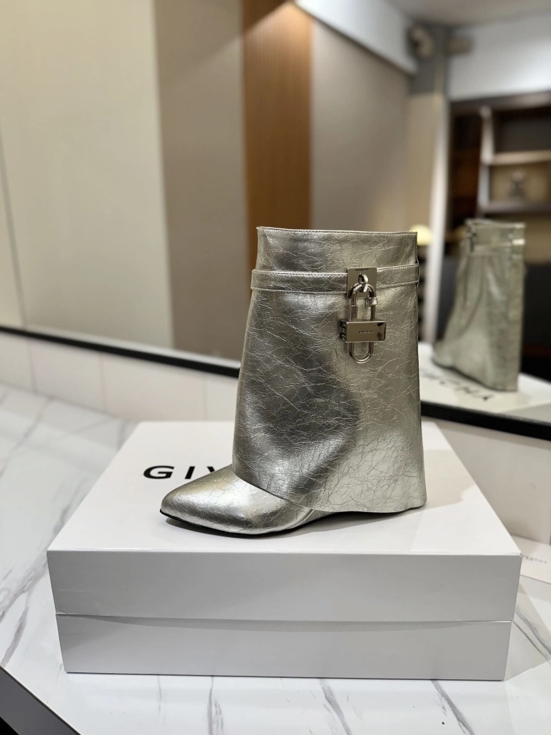 Gxvxnchy Boots Classic 153176