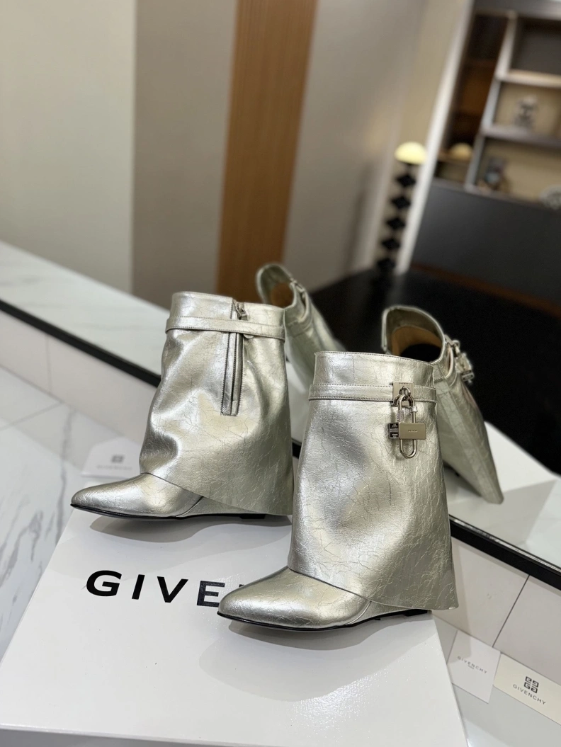 Gxvxnchy Boots Classic 153176