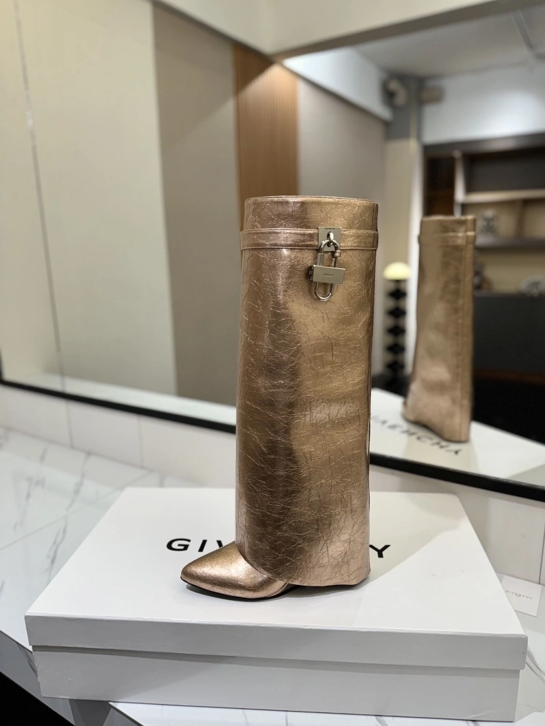 Fashionable Gxvxnchy Boots 153169