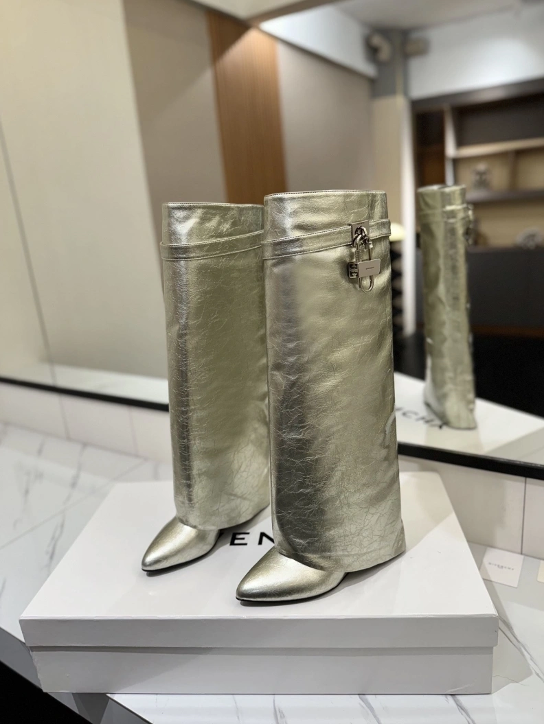 Gxvxnchy Boots Practical 153155