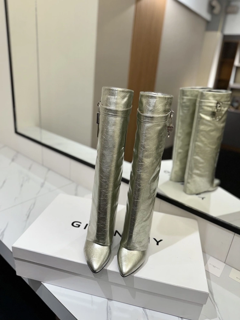 Gxvxnchy Boots Practical 153155