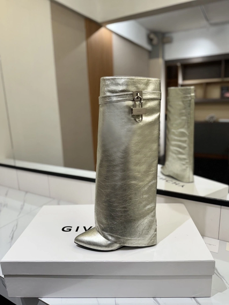 Gxvxnchy Boots Practical 153155