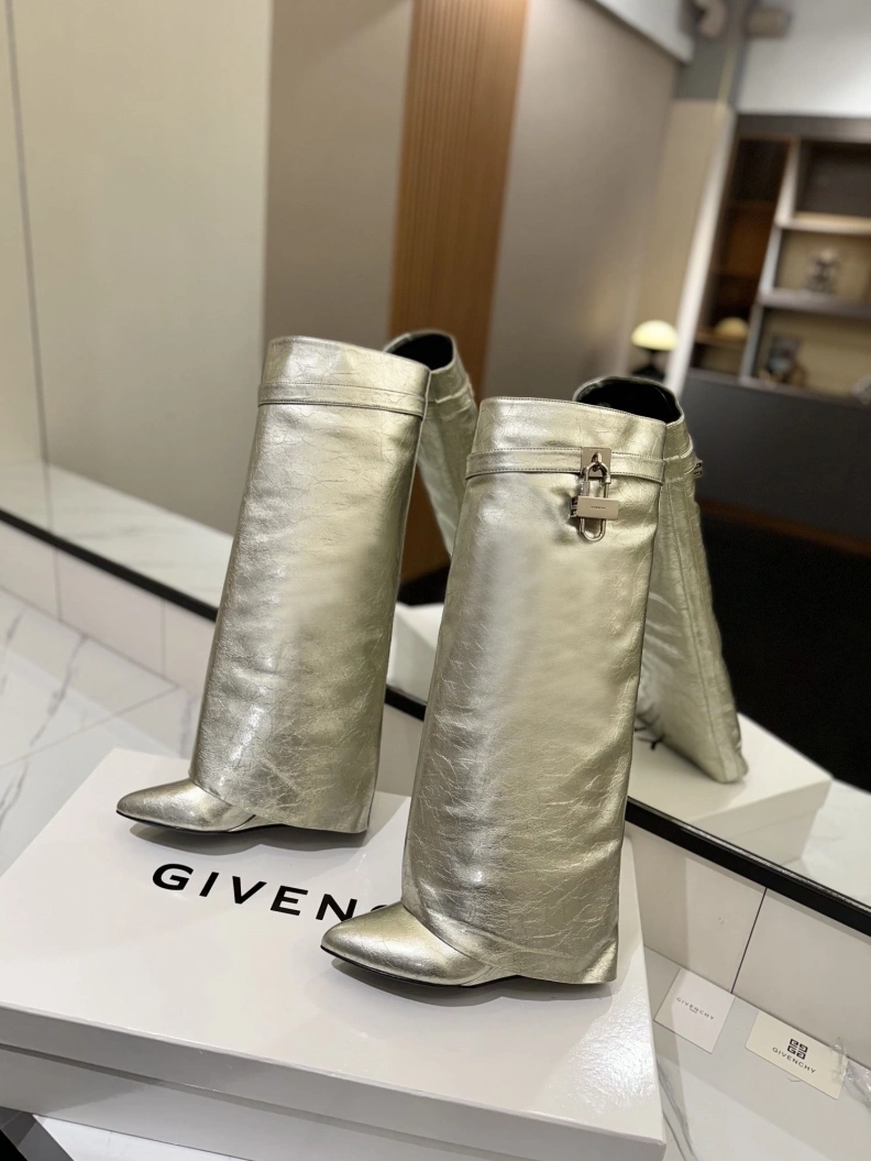 Gxvxnchy Boots Practical 153155