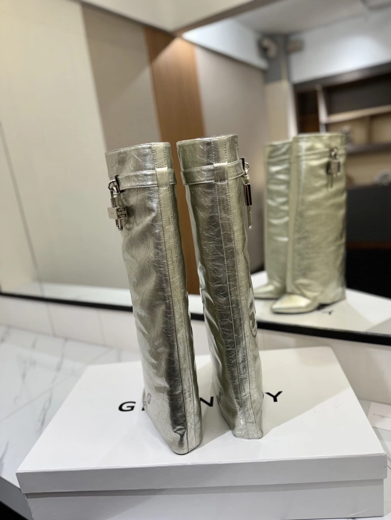 Gxvxnchy Boots Practical 153155