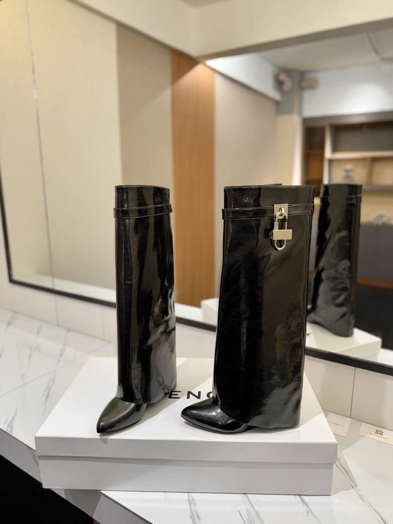Functional Gxvxnchy Boots 153170