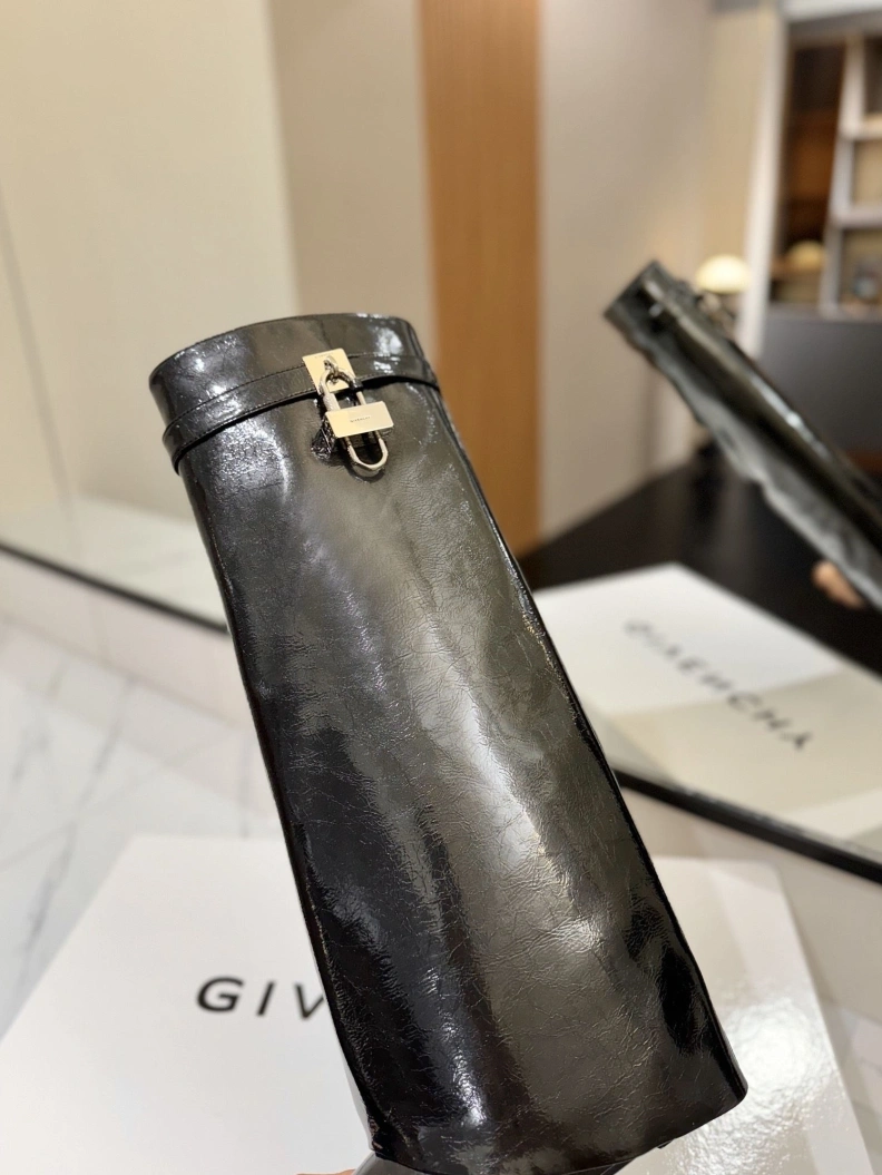 Functional Gxvxnchy Boots 153170