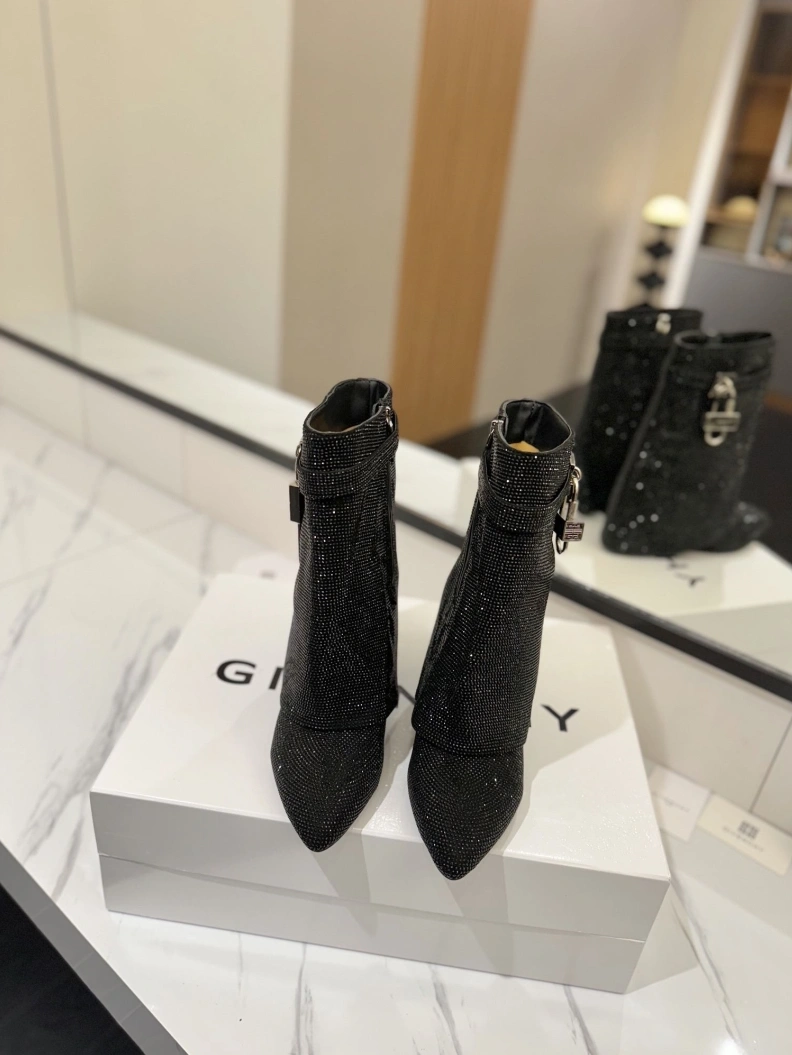 Gxvxnchy Boots Fashionable 153165