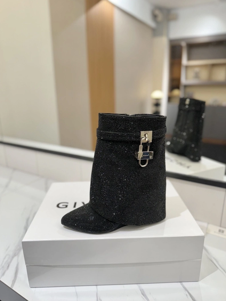 Gxvxnchy Boots Fashionable 153165