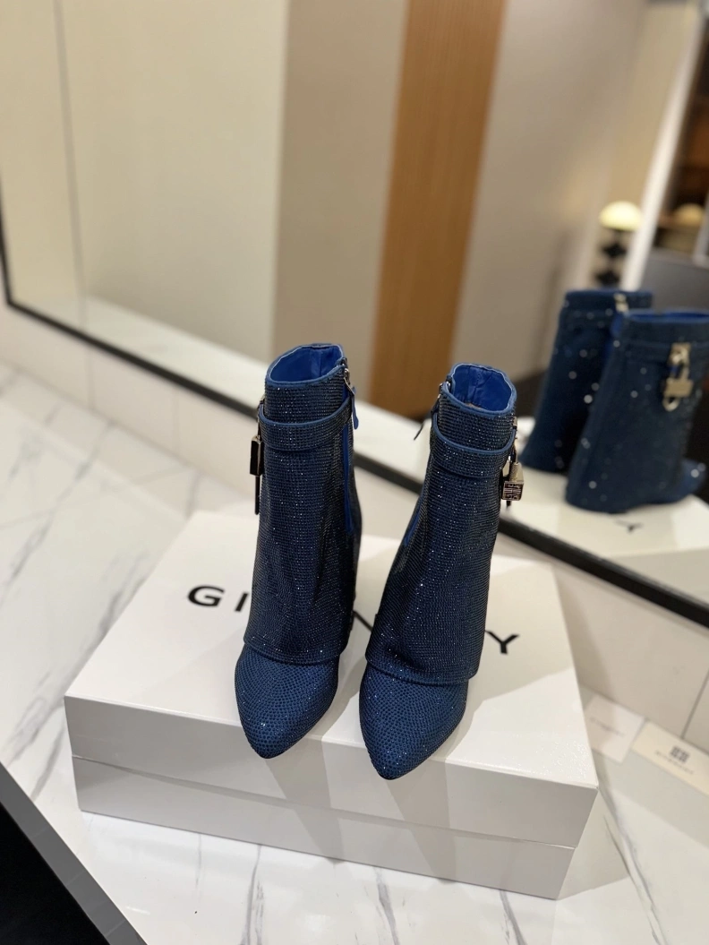 Gxvxnchy Boots Refined 153152