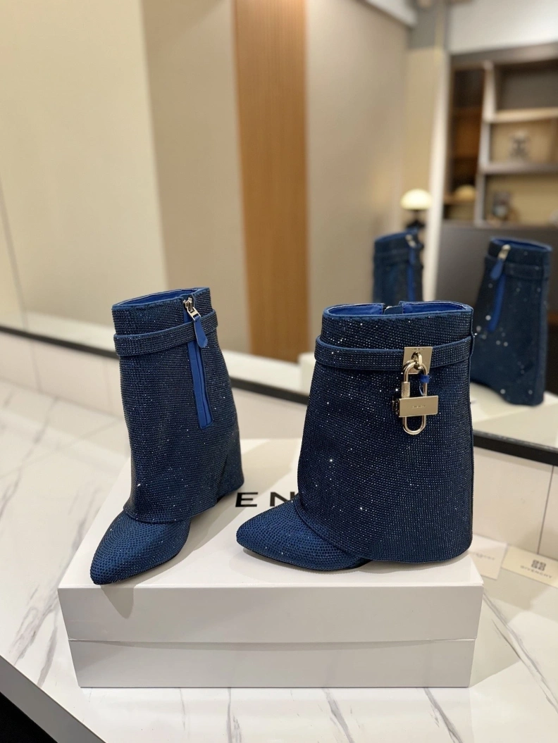 Gxvxnchy Boots Refined 153152