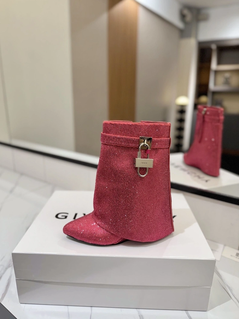 Gxvxnchy Boots EasyMatch 153157