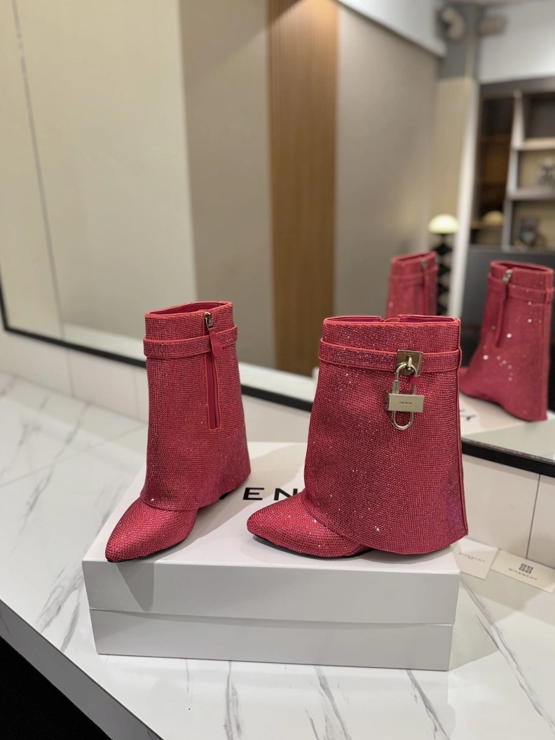 Gxvxnchy Boots EasyMatch 153157