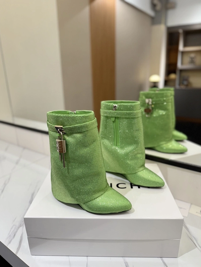 Gxvxnchy Boots Trendy 153162