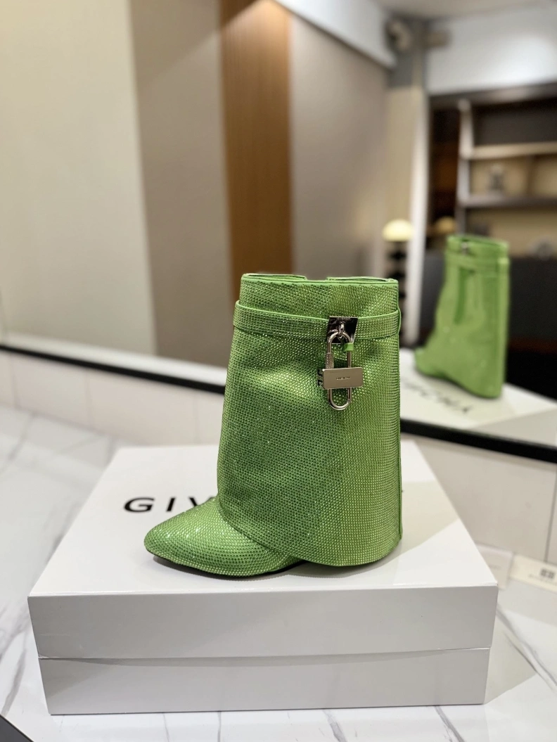 Gxvxnchy Boots Trendy 153162