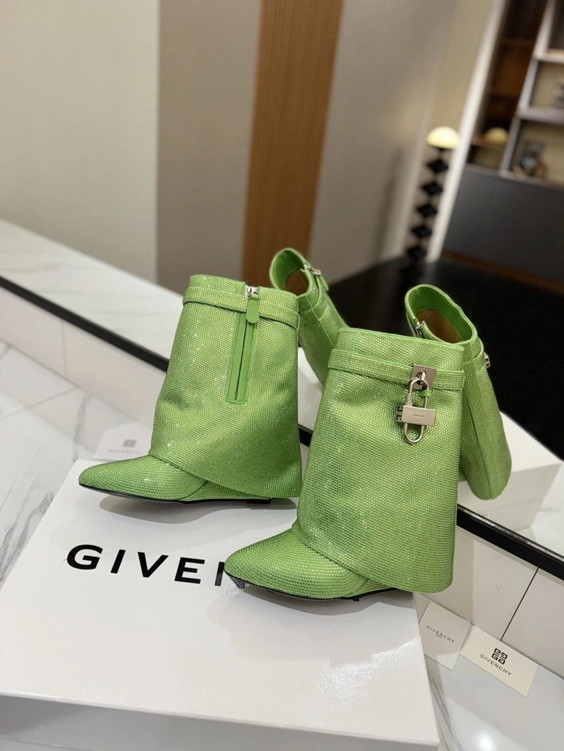 Gxvxnchy Boots Trendy 153162