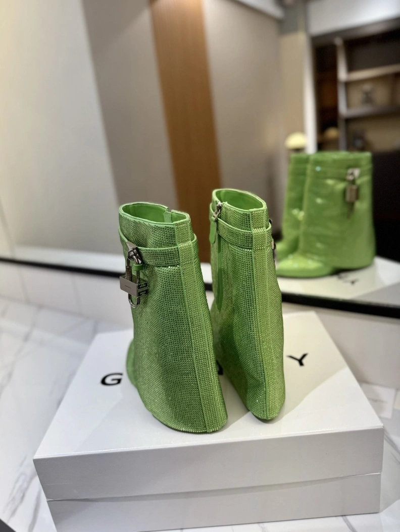 Gxvxnchy Boots Trendy 153162
