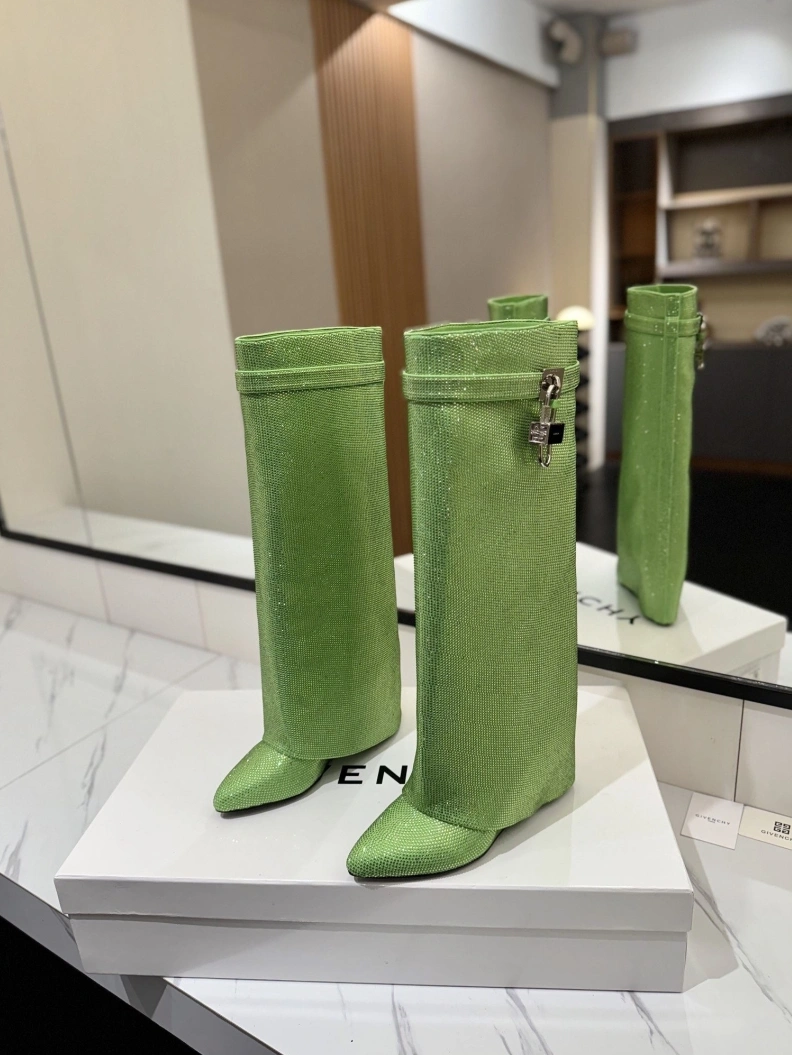 EyeCatching Gxvxnchy Boots 153166