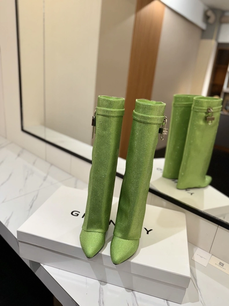 EyeCatching Gxvxnchy Boots 153166