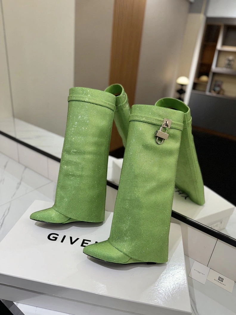EyeCatching Gxvxnchy Boots 153166