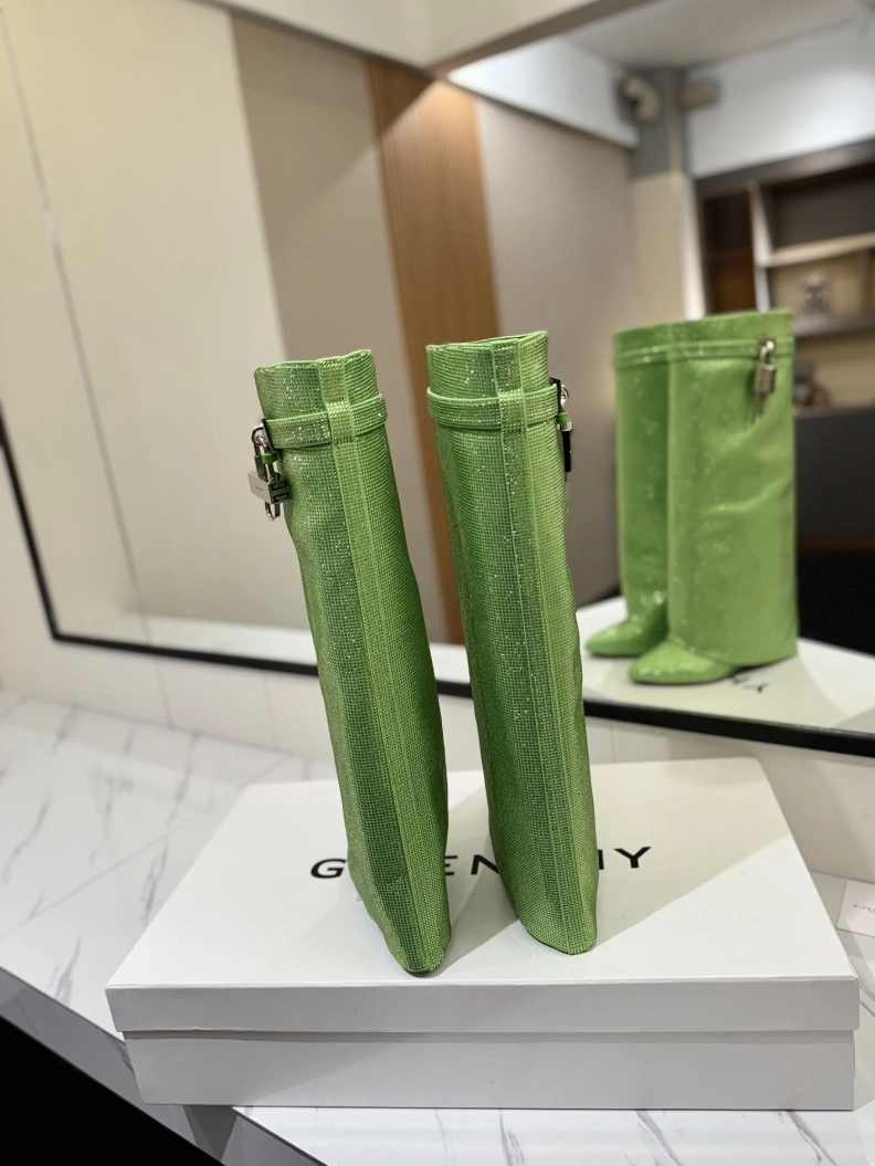 EyeCatching Gxvxnchy Boots 153166