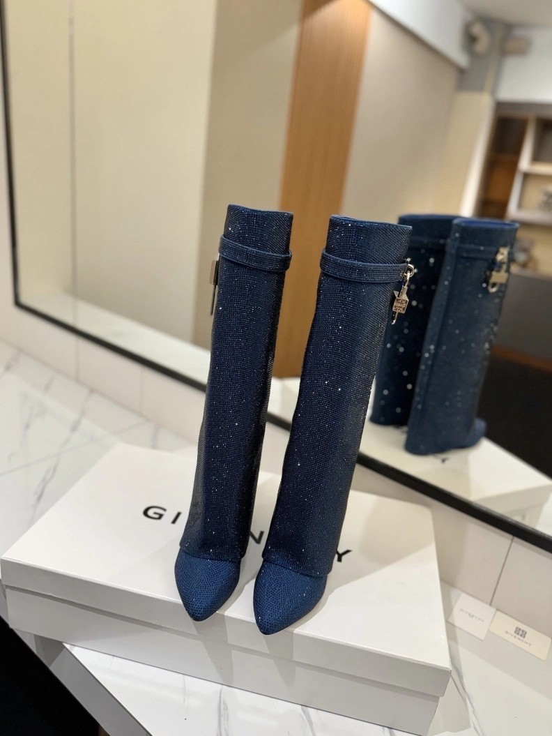 Gxvxnchy Boots Reliable 153159