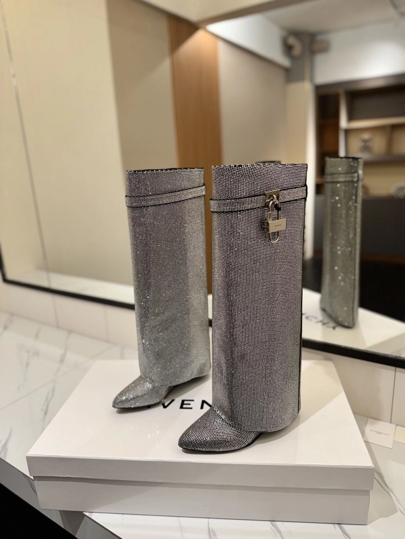 Gxvxnchy Boots Lightweight 153161